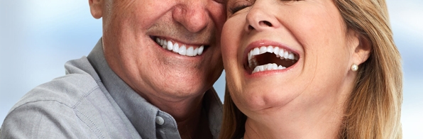 Odontologia - Implantes dentários: Ganhe autoestima com este tratamento