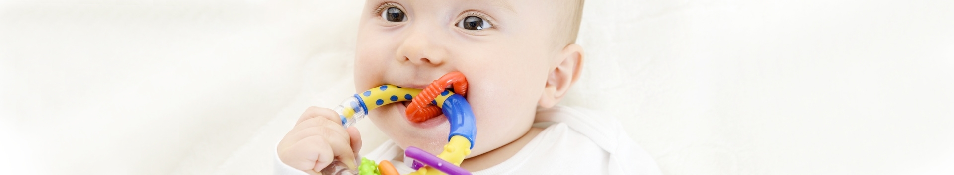 Mordidas de bebê: O que fazer e como evitar corretamente